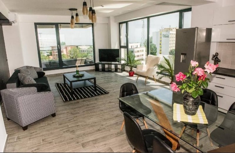 Аренда шикарных 2-комнатных апартаментов с террасой, 75 м², Констанца, Румыния